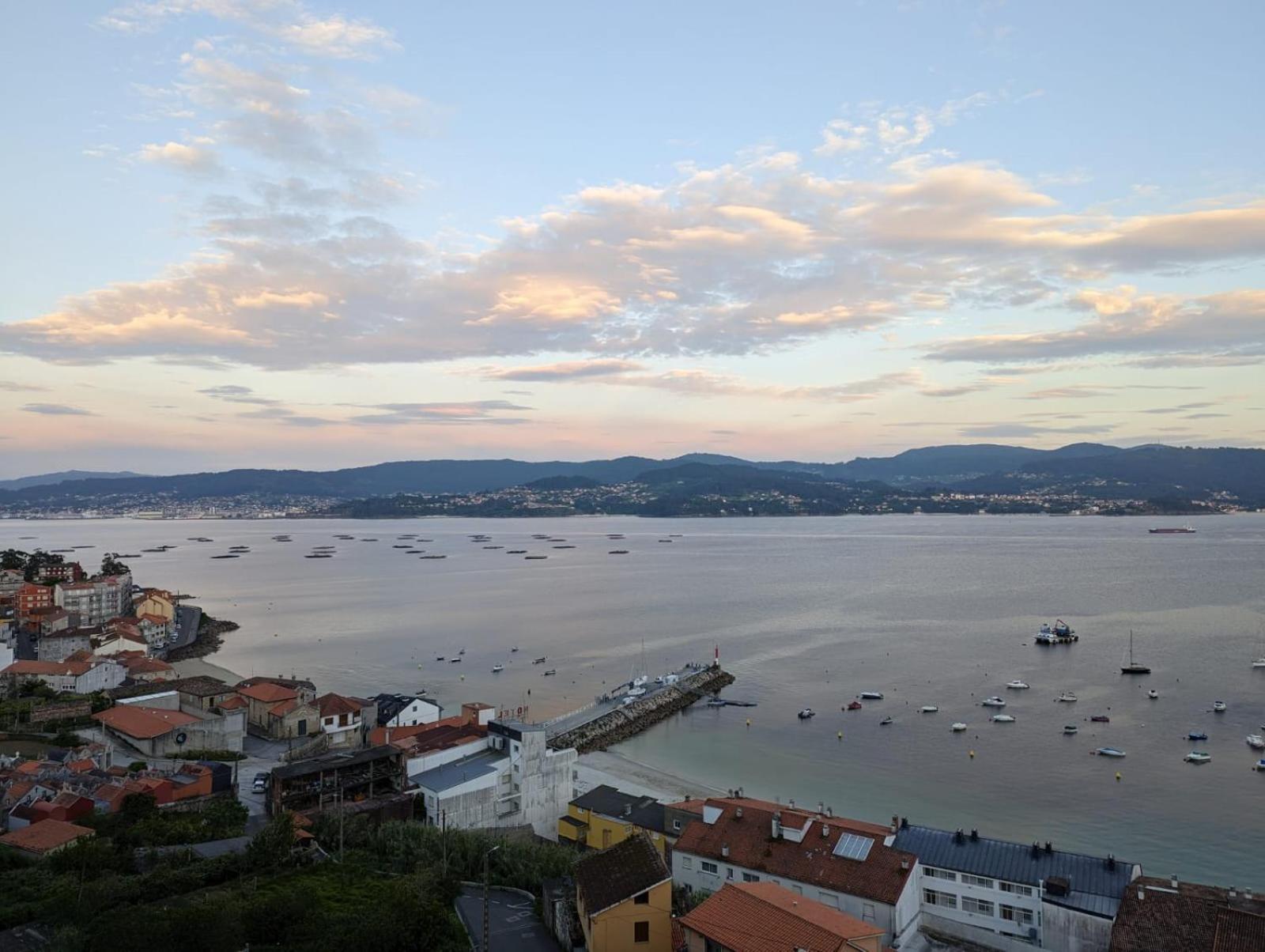 Atico Con Vistas En Raxo Apartment ภายนอก รูปภาพ